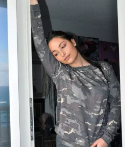 Women'S Earth Print Pullover/Discontinued