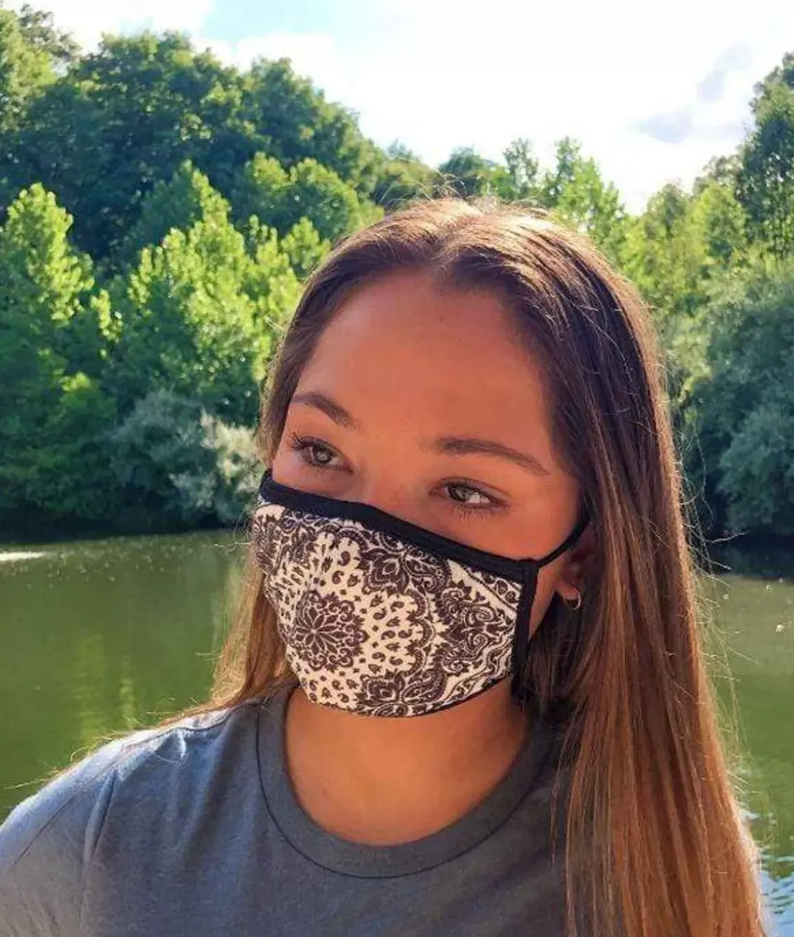 Women'S Ridiculously Soft Bandana Print 2-Layer Face Mask With Adjustable Ear Loops