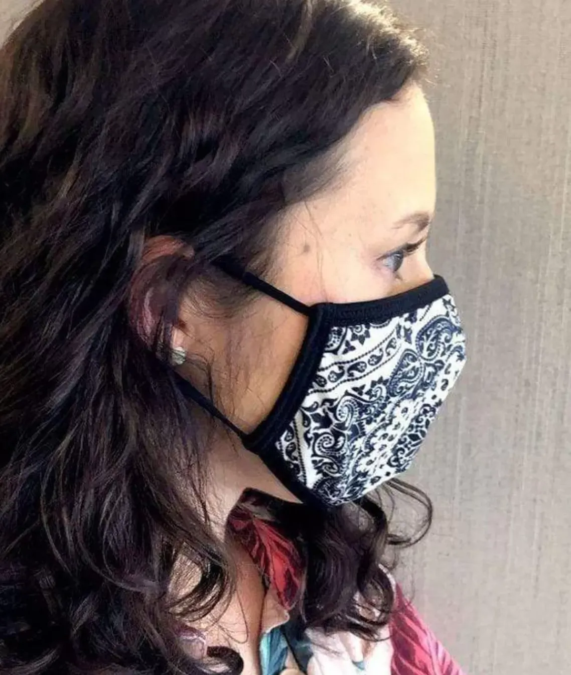 Women'S Ridiculously Soft Bandana Print 2-Layer Face Mask With Adjustable Ear Loops